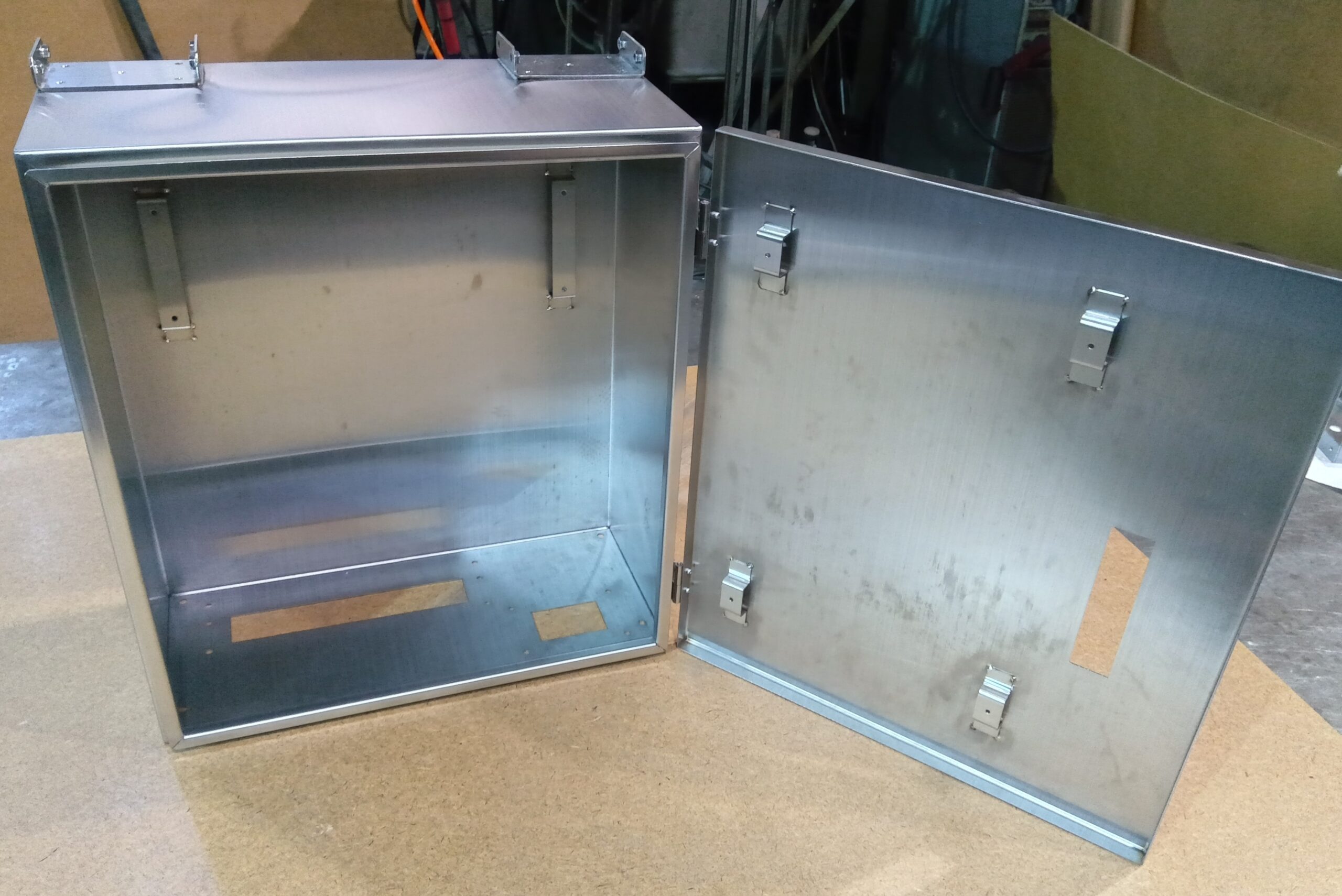 板金加工製品＿計測器用BOX